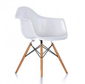 Sillón réplica Eames patas de madera