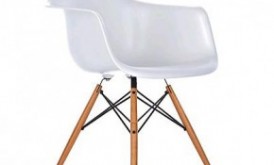 SILLÓN RÉPLICA EAMES DSW PATAS DE MADERA
