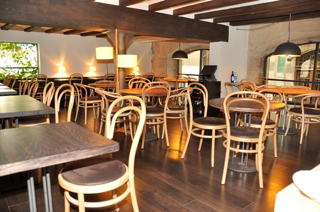 Zona superior bar aguelo013 sillas y mesas thonet Zona superior bar aguelo013 sillas y mesas thonet